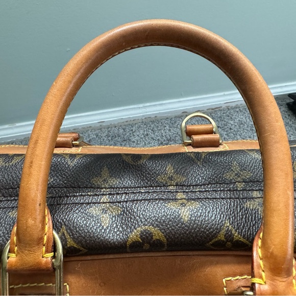 Louis Vuitton Deauville Monogram Handbag GUC - Picture 10 of 16